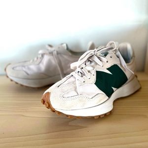 New Balance Lifestyle 327 Timberwolf green shoes